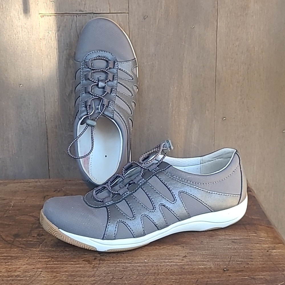 EUC Dansko Shoes Women's sz 39/8.5 US Grey Harlie Zig Zag Slip On Sneakers
